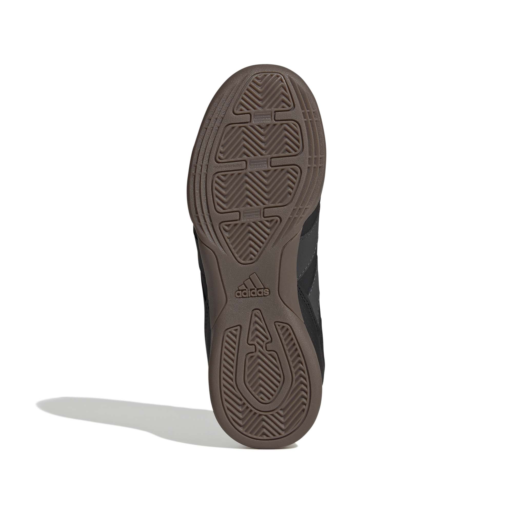 If6416 3 footwear photography bottom view white