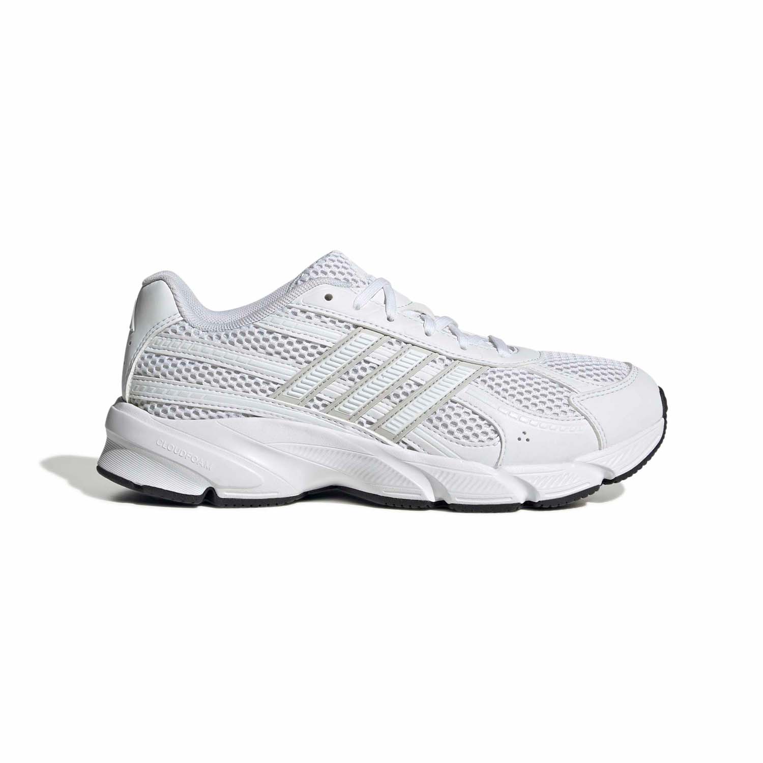 Ki4225 1 footwear photography side lateral center view white