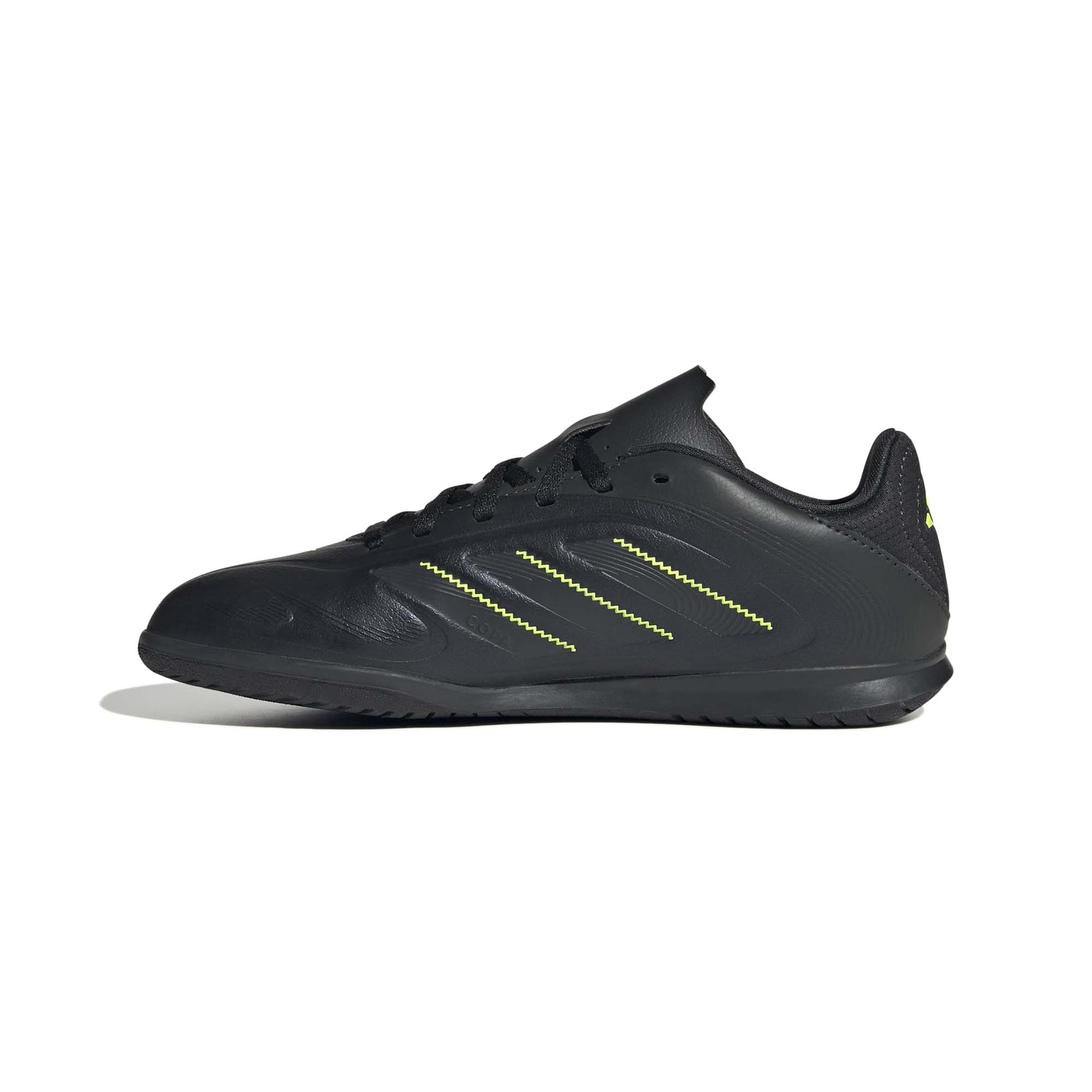 Jr2909 4 footwear photography side medial center view white