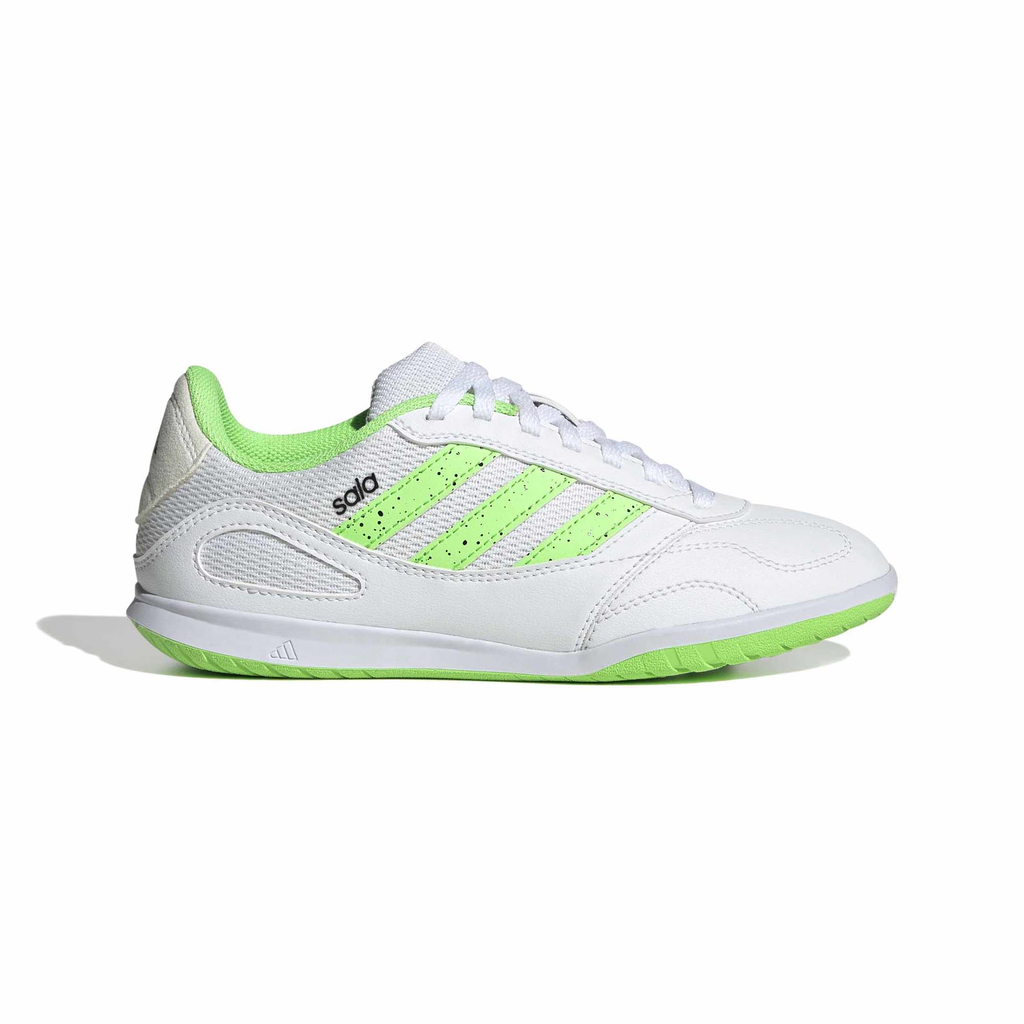 Jr5402 1 footwear photography side lateral center view white