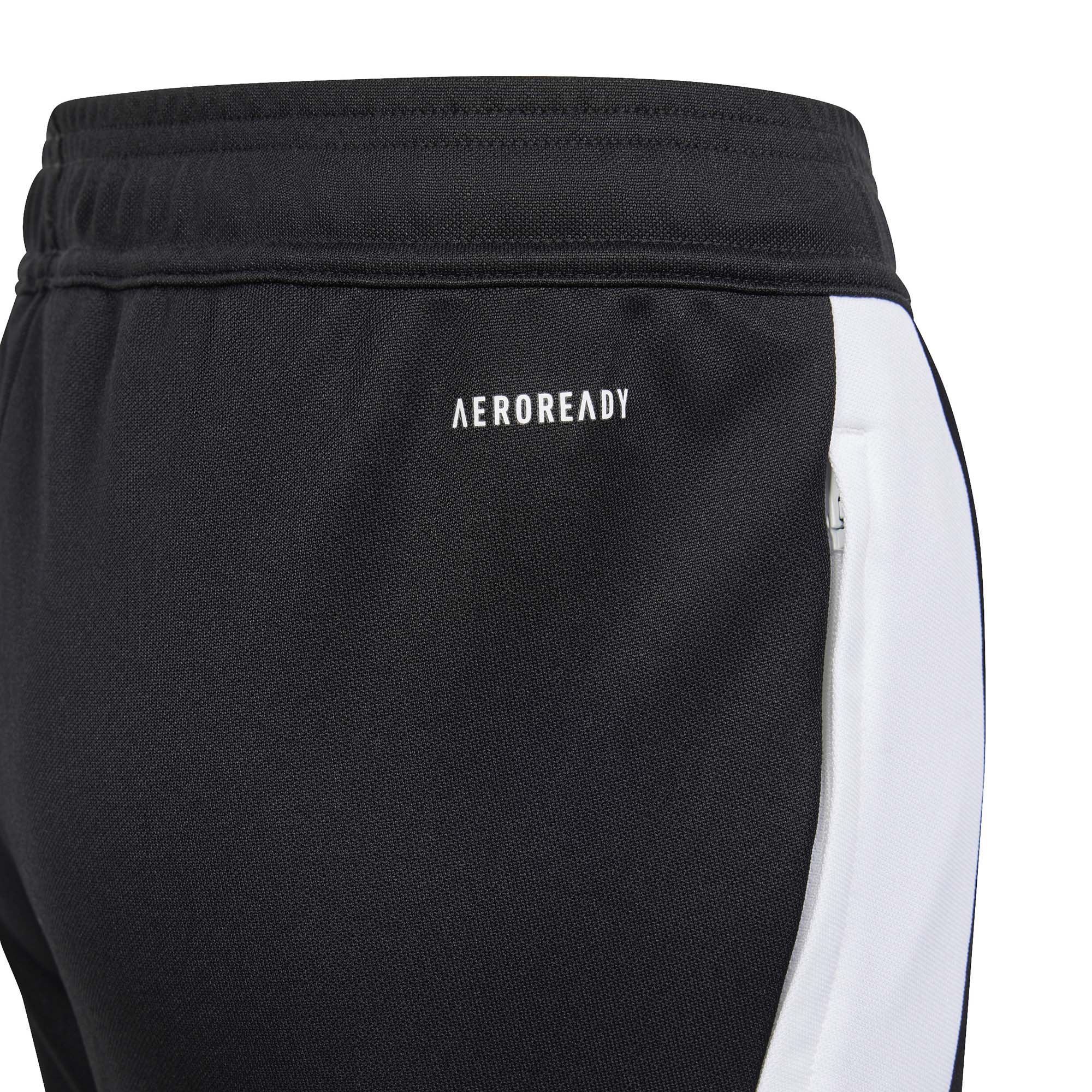 Ij7667 4 apparel photography detail view 1 white
