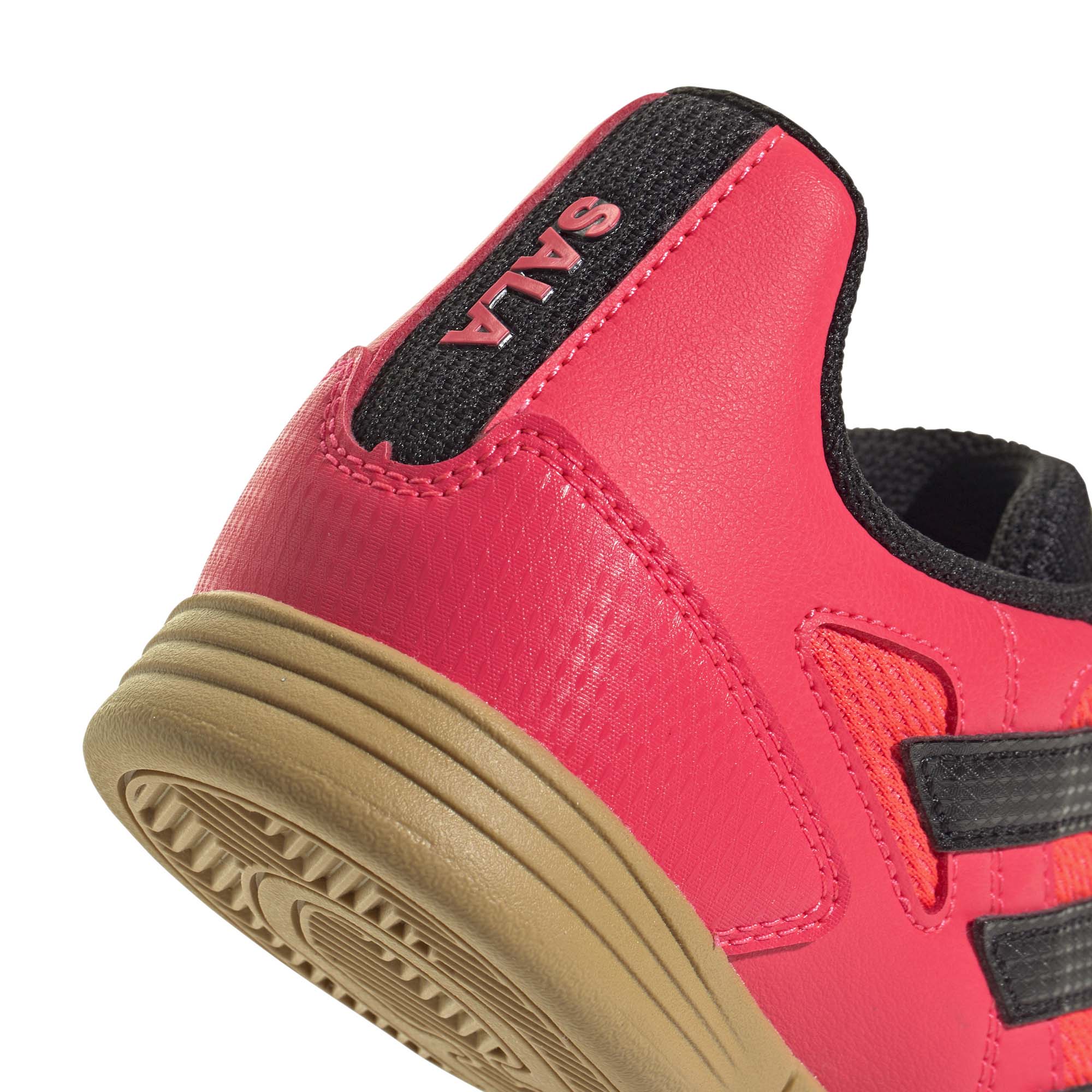 Ig8754 7 footwear photography detail view 1 white