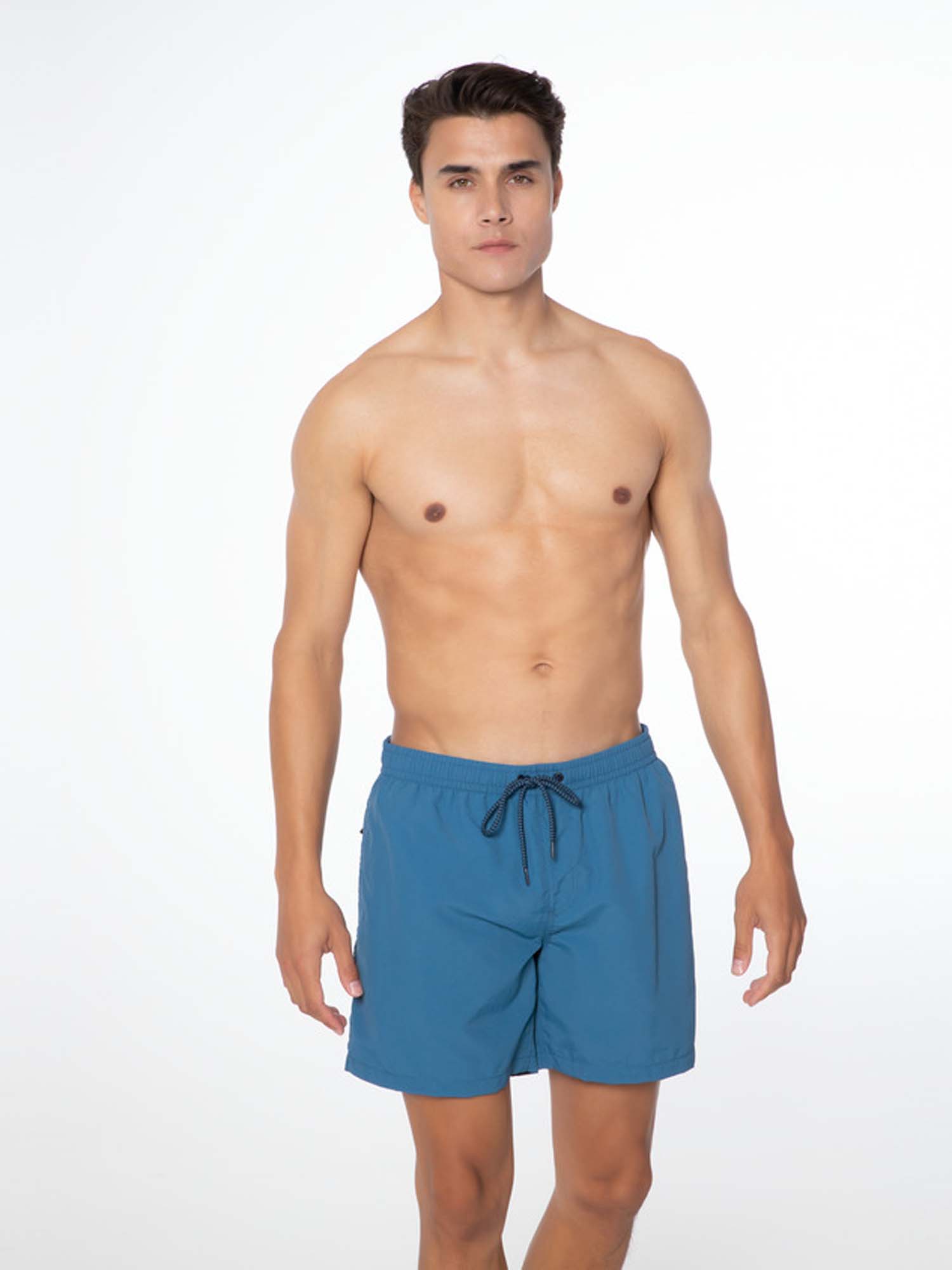 2711100 393 model front half 01 web