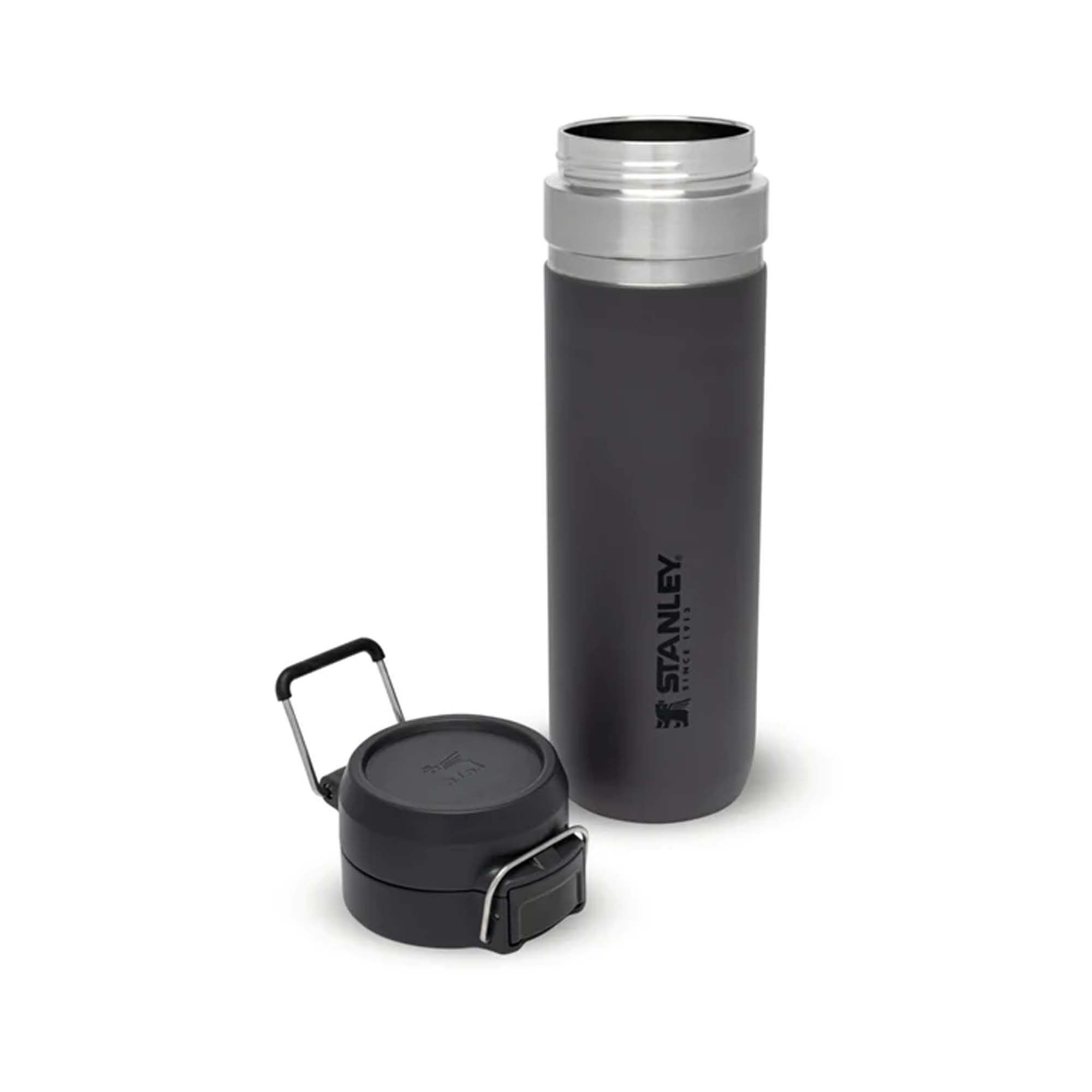 STANLEY The Quick-Flip Water Bottle .7L / 24oz STANLEY The Quick-Flip Water Bottle .7L / 24oz