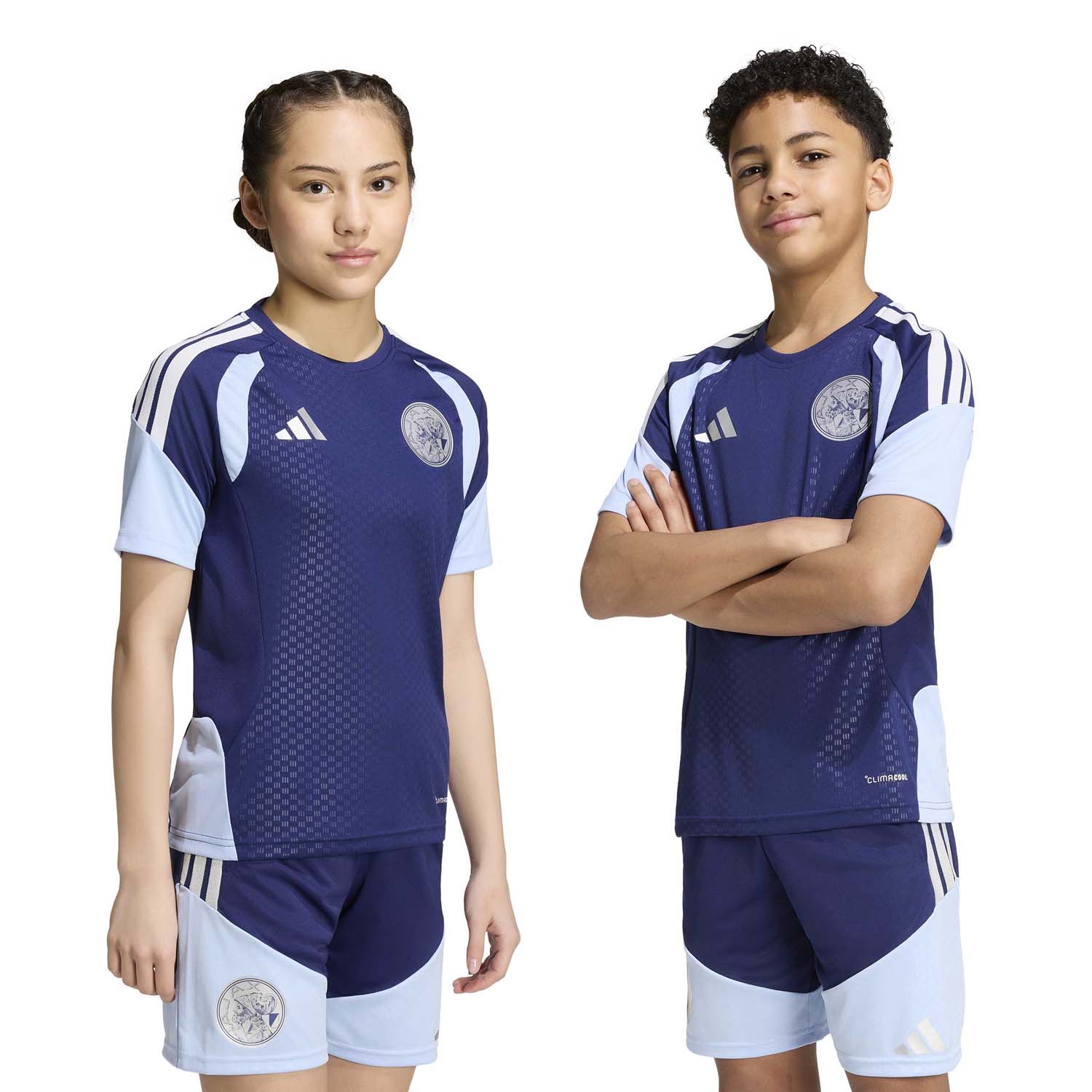 Kc1861 9 apparel on model standard unisex pair shot white