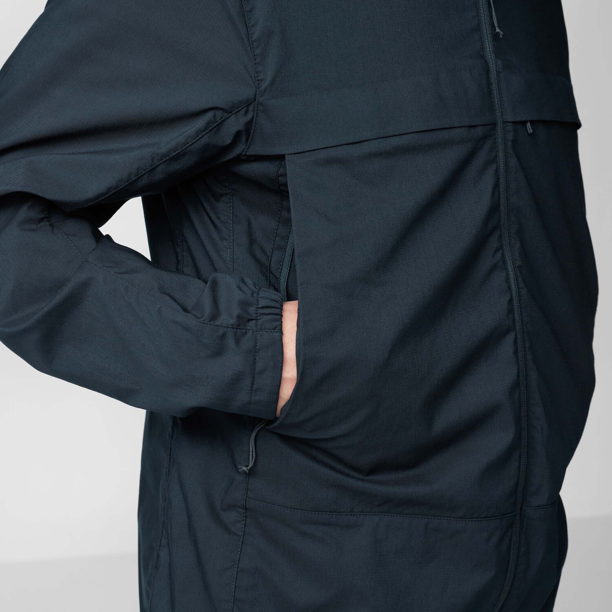Abisko hike jacket m 86700 555 i detail fjr
