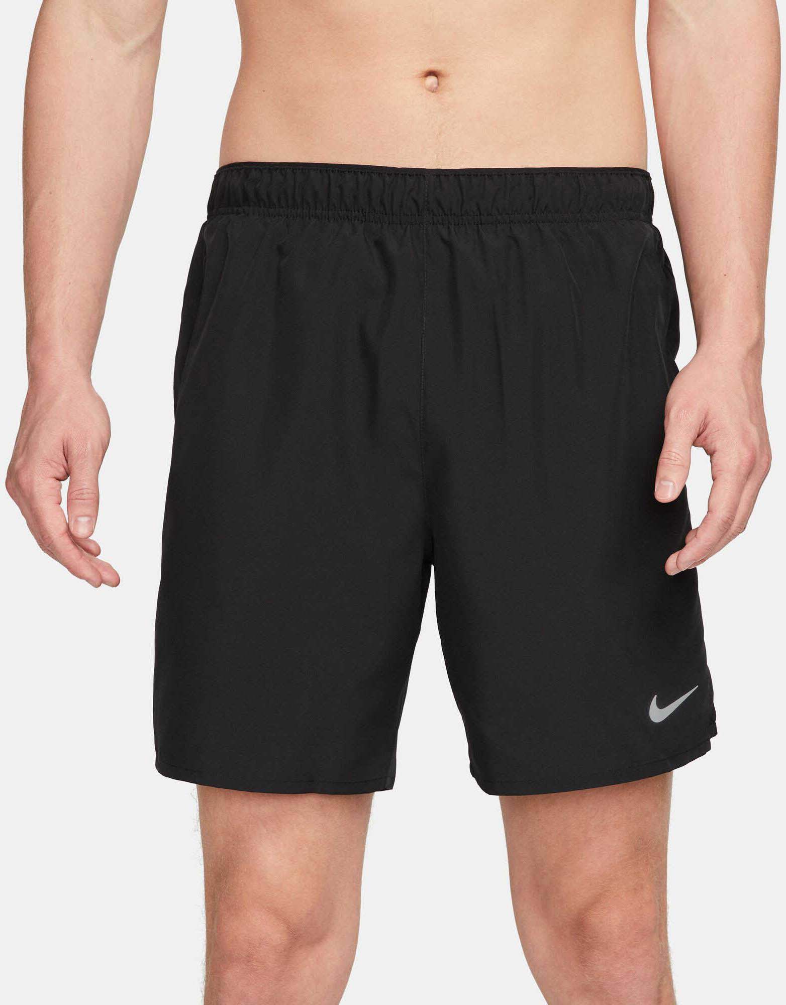 Iic nike dv9359 010 front x 0002