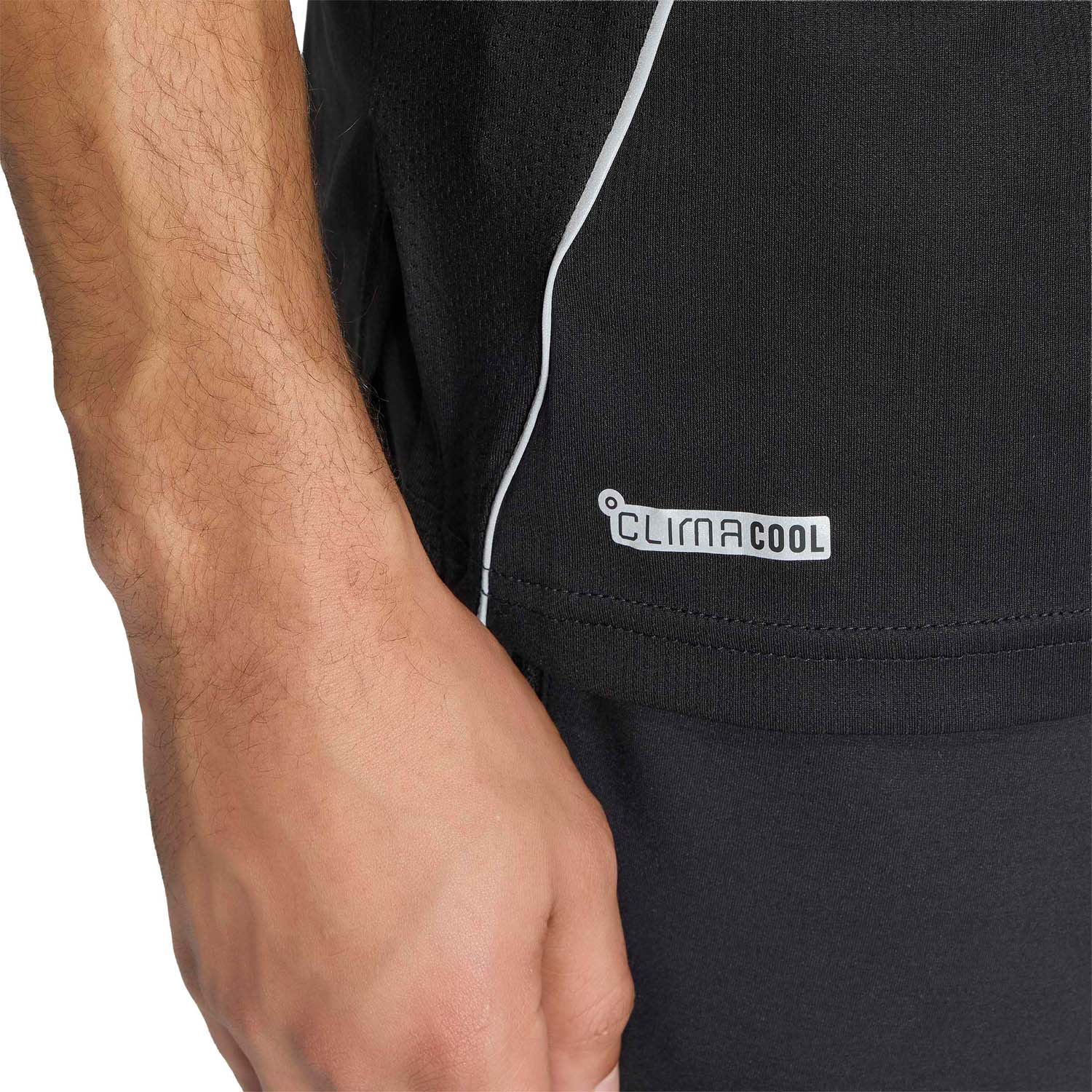 Kg1926 7 apparel on model detail view 2 white