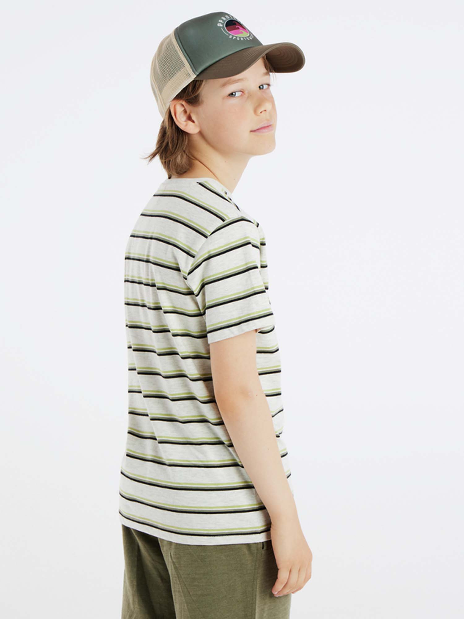 1810231 106 model back half 01