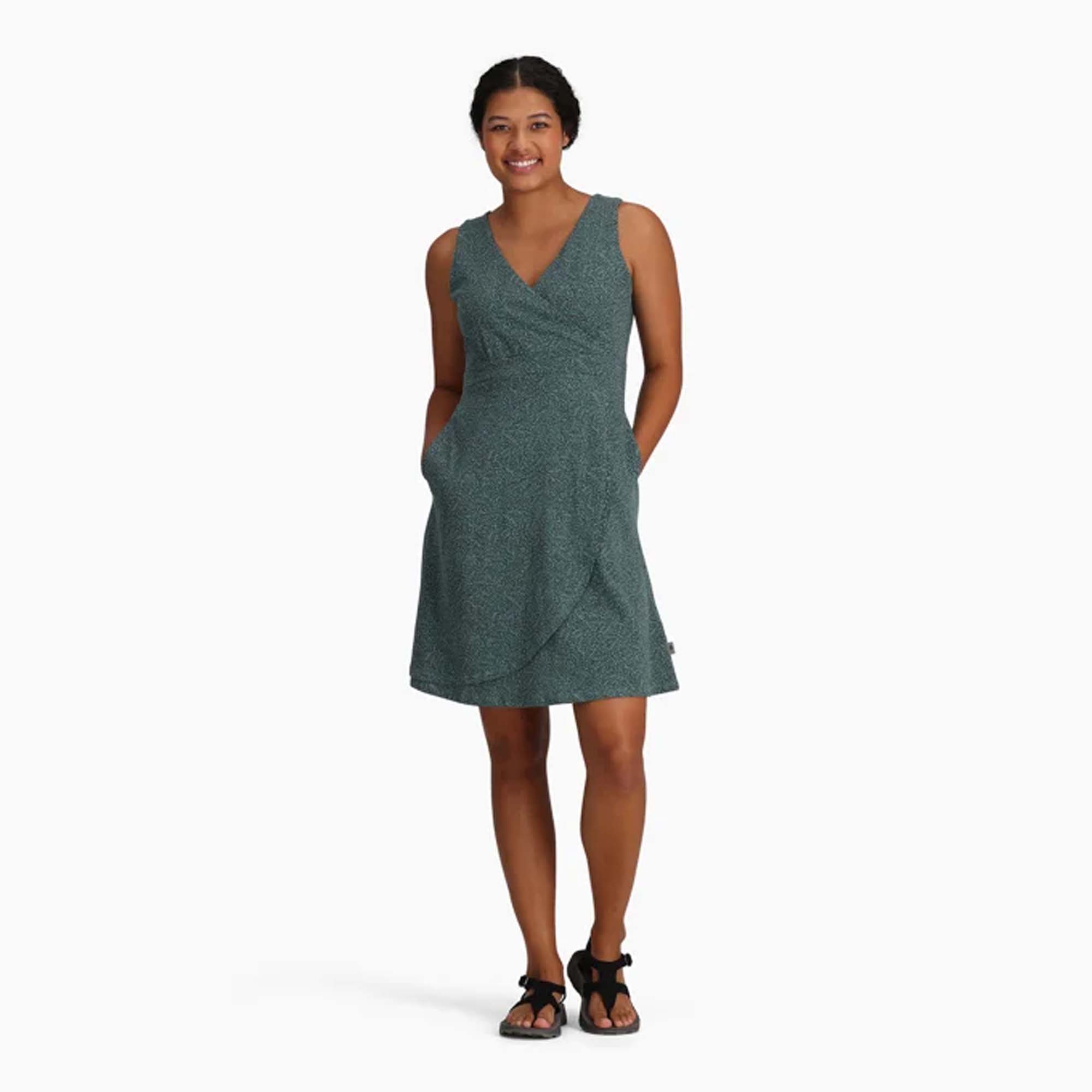 Y616007s 331 model m1 featherweight knit dress