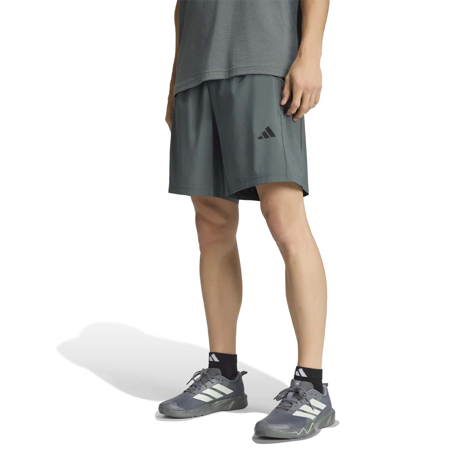 Ks3847 1 apparel on model standard view white