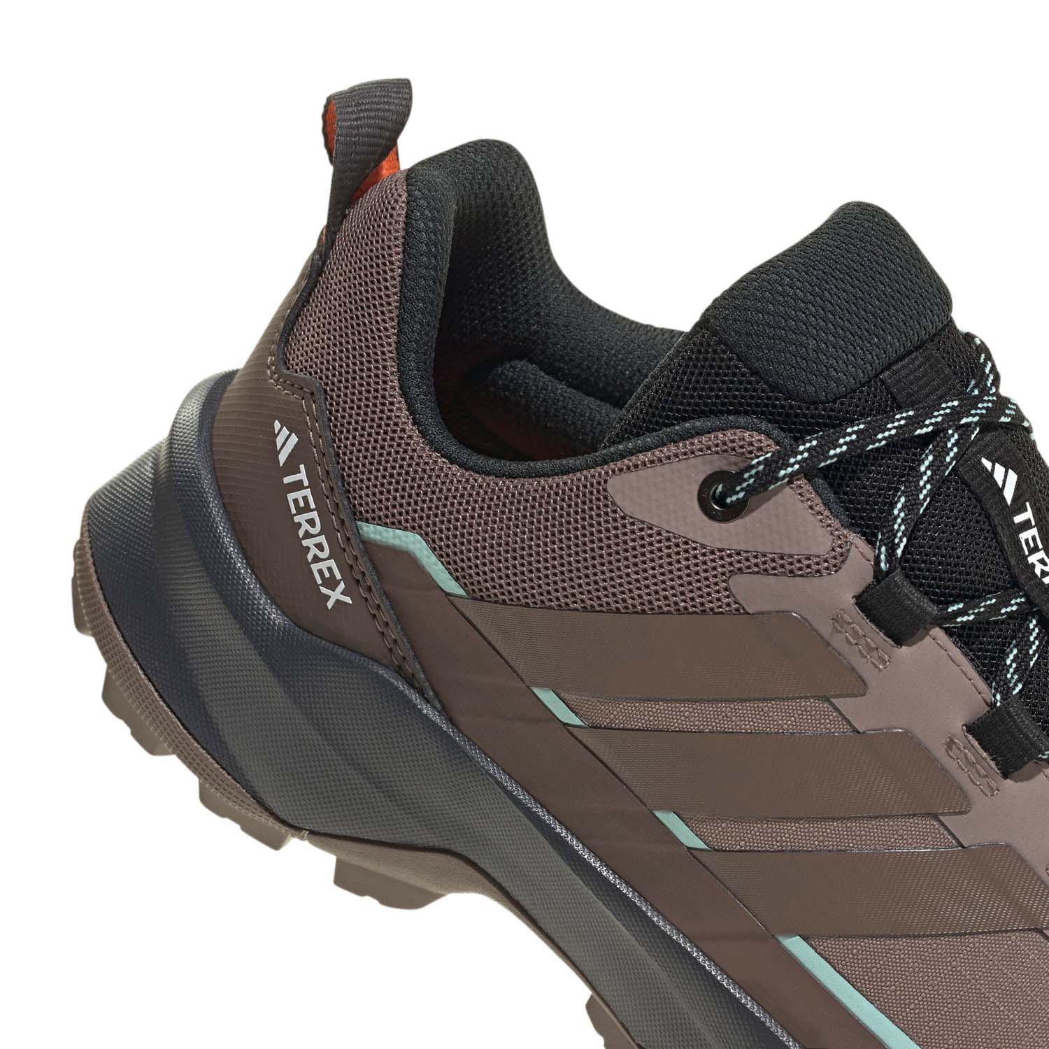 Jh7806 8 footwear photography detail view 1 white