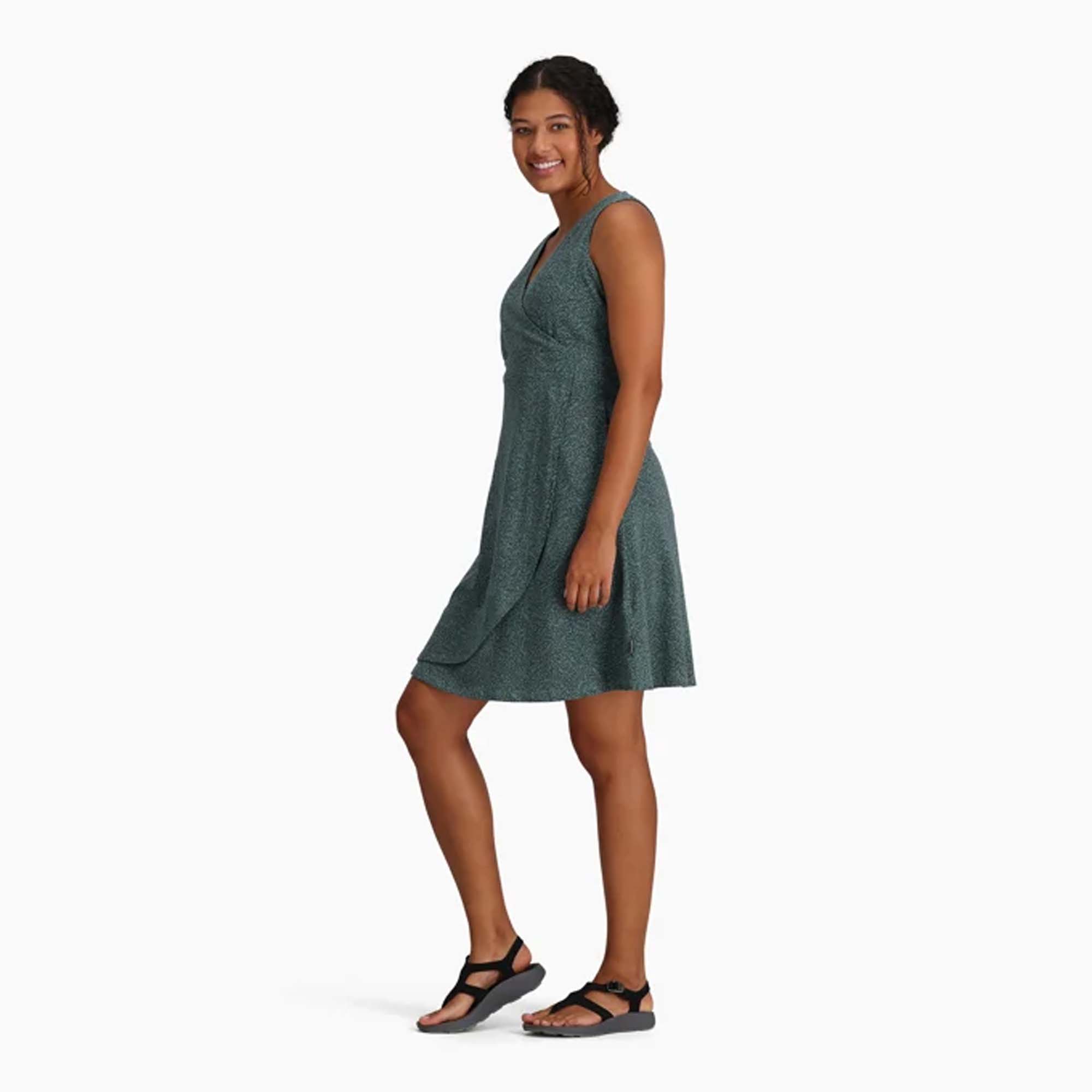 Y616007s 331 model cu featherweight knit dress