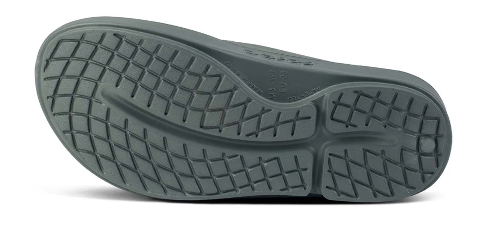 1000olive shot7 932x680