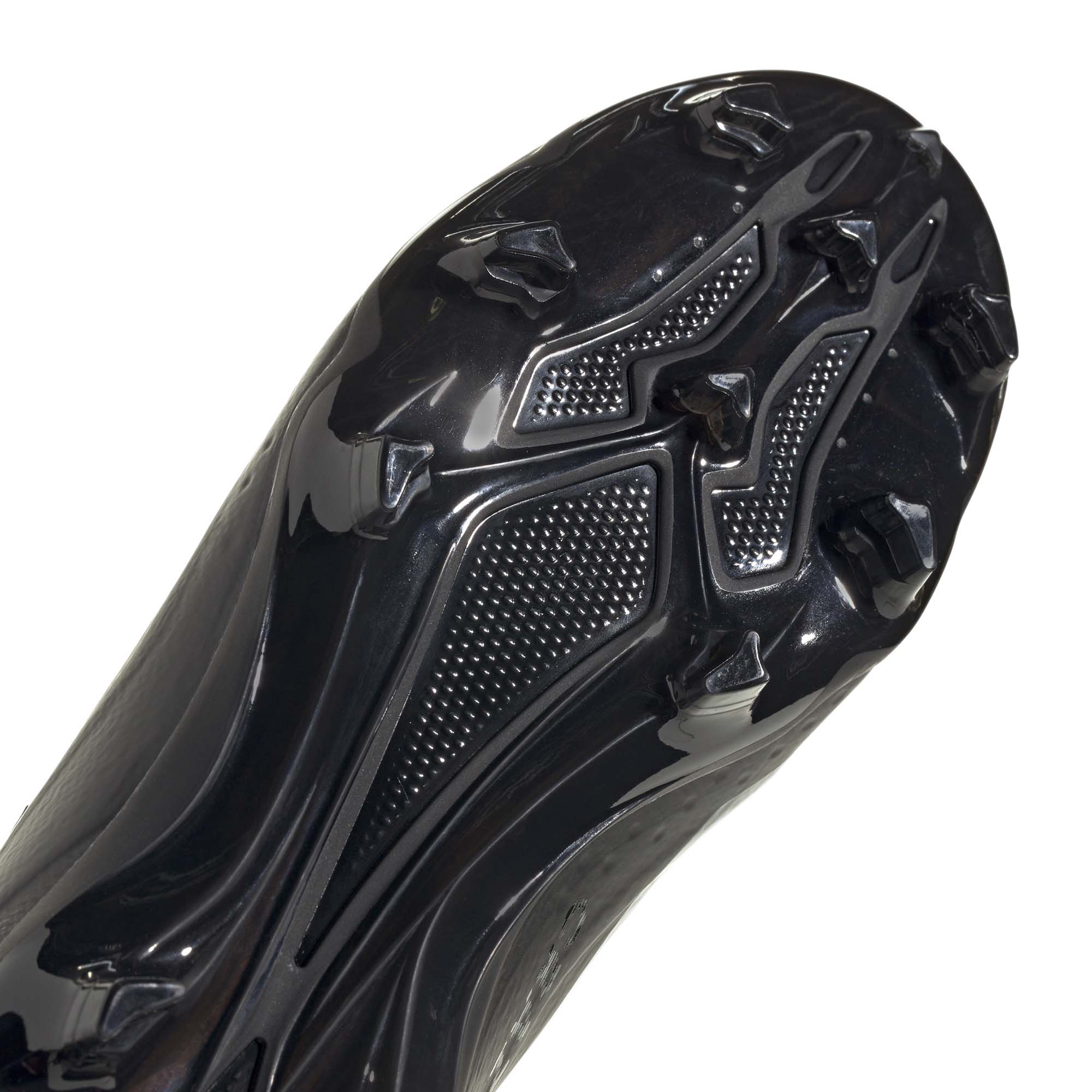 Id9355 7 footwear photography detail view 1 white