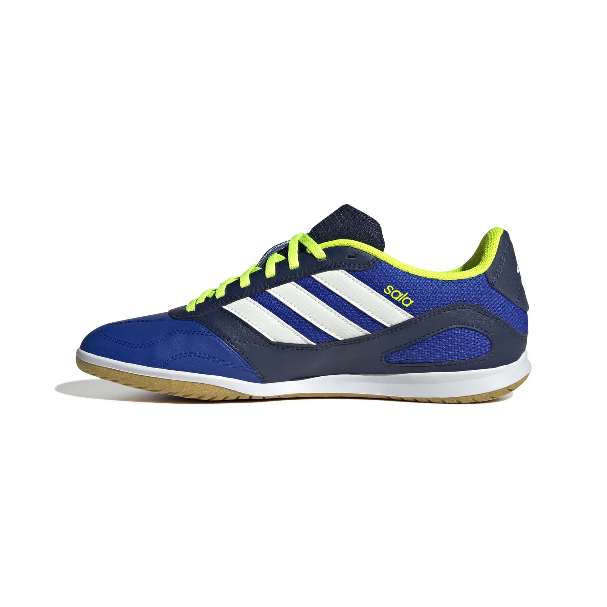 Jr5398 4 footwear photography side medial center view white