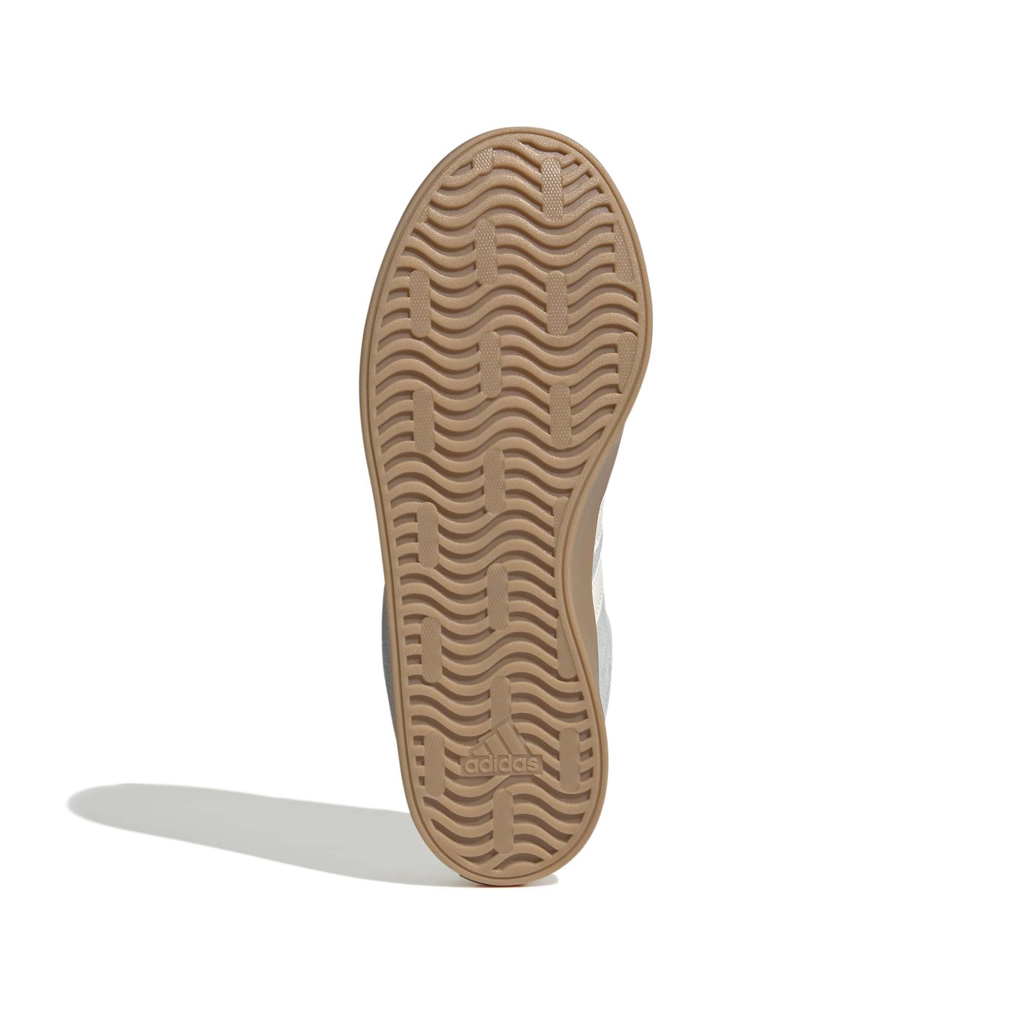Jp7539 4 footwear photography bottom view white